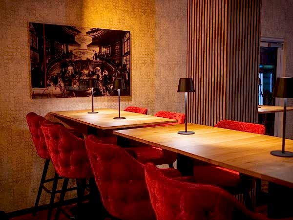 12 - MovieLounge-26